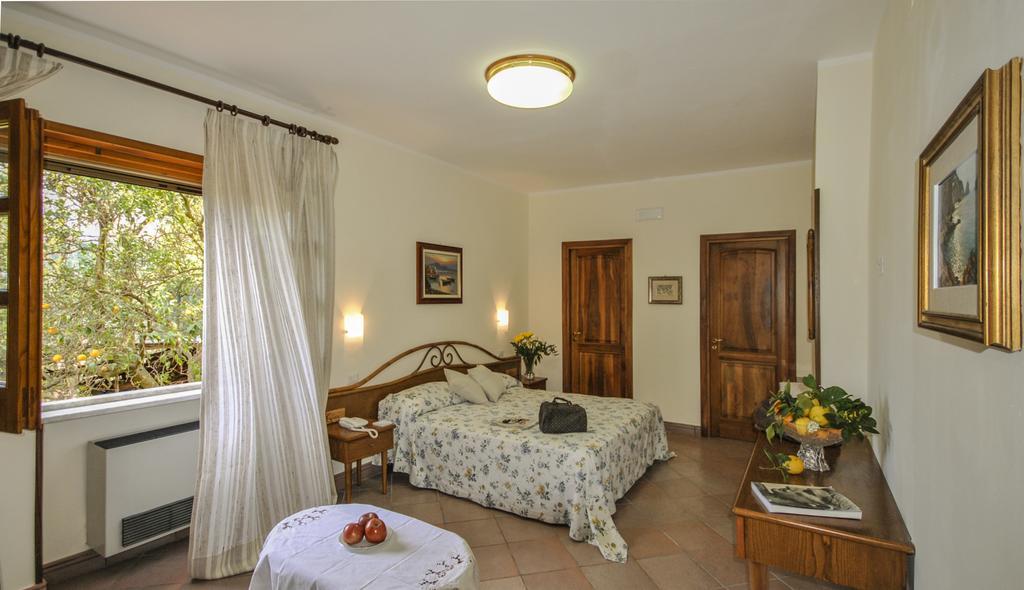 La Gaggia Guest House Piano di Sorrento Room photo